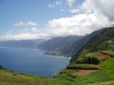 Holiday House in calheta (Madeira) or holiday homes and vacation rentals