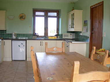 Fully equipped kitchen/diner