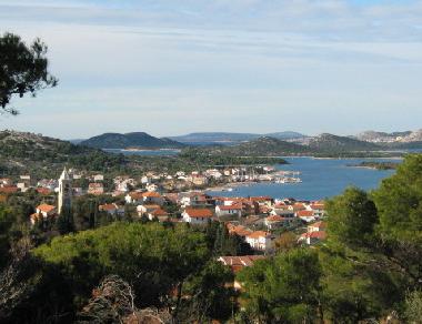 Holiday House in Murter (Sibensko-Kninska) or holiday homes and vacation rentals