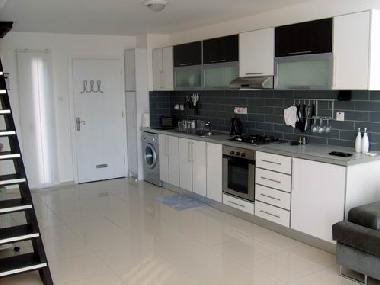 Fully Fitted Kitchen