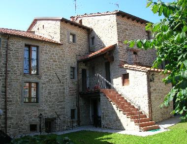 Holiday Apartment in Pratovecchio (Arezzo) or holiday homes and vacation rentals