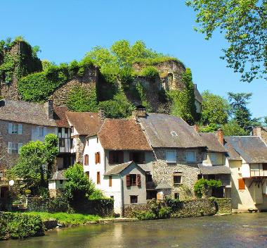Holiday House in St Germain les Belles (Haute-Vienne) or holiday homes and vacation rentals