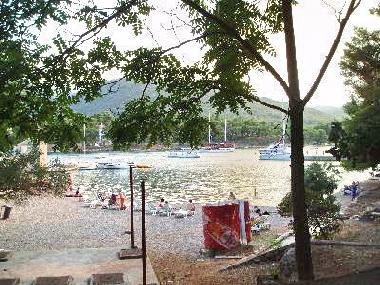 Holiday House in Stari Grad (Splitsko-Dalmatinska) or holiday homes and vacation rentals