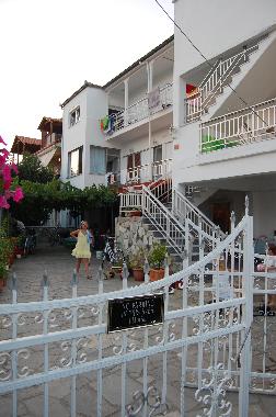 Holiday Apartment in Nea Vrasna (Chalkidiki) or holiday homes and vacation rentals