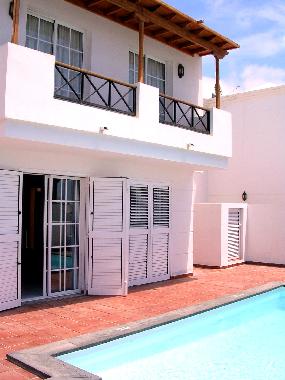 Holiday House in PUERTO DEL CARMEN (Lanzarote) or holiday homes and vacation rentals