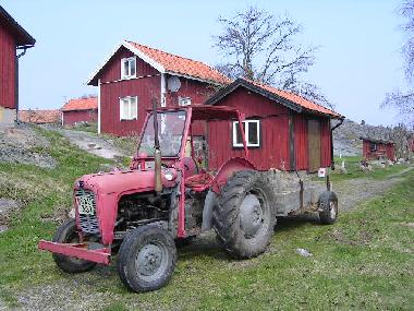 Holiday House in Harstena Gryt (stergtland) or holiday homes and vacation rentals