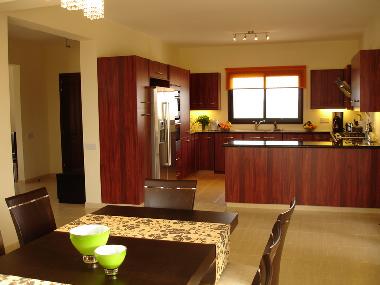 Open plan kitchen and dining room