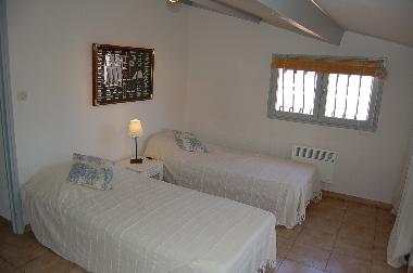 Twin Bedroom - Villa