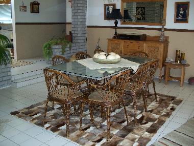 Main house Breakfast room