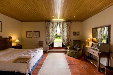 Bed and Breakfast in Paranhos - Seia (Serra da Estrela) or holiday homes and vacation rentals