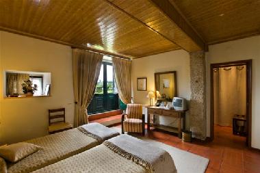 Bed and Breakfast in Paranhos - Seia (Serra da Estrela) or holiday homes and vacation rentals