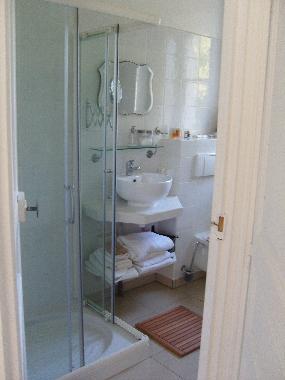 Bathroom first floor