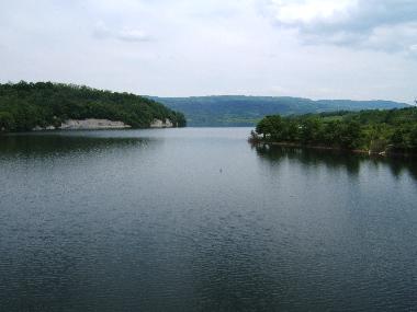 Yakovti Lake nearby