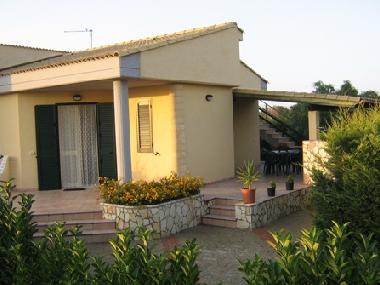 Holiday House in Cefalu--Campofelice Rocc (Palermo) or holiday homes and vacation rentals