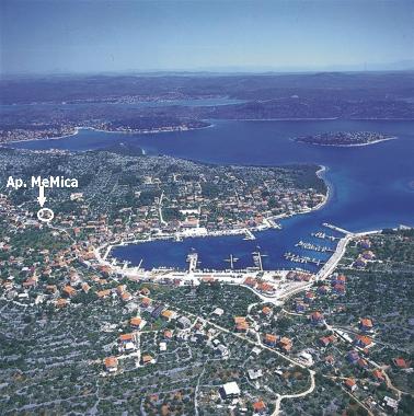 Holiday Apartment in Jezera (Sibensko-Kninska) or holiday homes and vacation rentals
