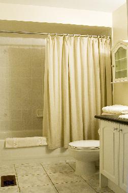Holiday House in Mississauga, Ontario (Ontario) or holiday homes and vacation rentals