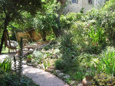 GARDEN1