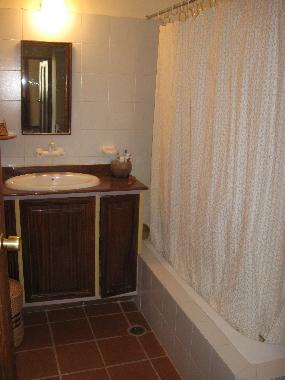 UPSTAIRS BATHROOM