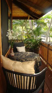 Lanai covered dining area