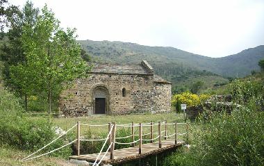 Holiday Apartment in Llan�� Valleta (Girona) or holiday homes and vacation rentals