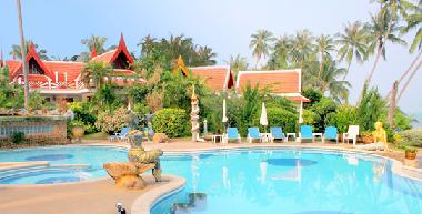 Villa 7 and 8, infront a beautifull Designerpool