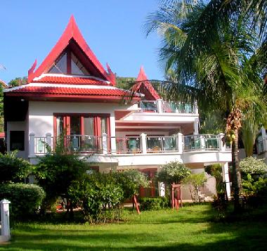 Villa 4 with one of the bigger apartments  below  ( 155qm)