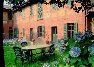 Holiday House in Pettenasco (Verbano-Cusio-Ossola) or holiday homes and vacation rentals