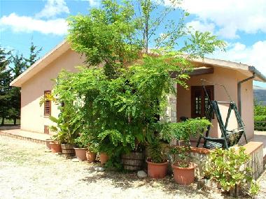 Holiday Apartment in SCOPELLO - Fraginesi  (Trapani) or holiday homes and vacation rentals