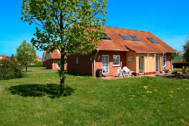 Holiday House in Ltow (Ostsee-Inseln) or holiday homes and vacation rentals