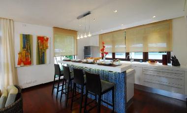 Kitchen & Dining Area