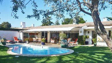 Holiday House in Villeneuve Loubet (Alpes-Maritimes) or holiday homes and vacation rentals