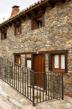 Chalet in La Hiruela (Madrid) or holiday homes and vacation rentals