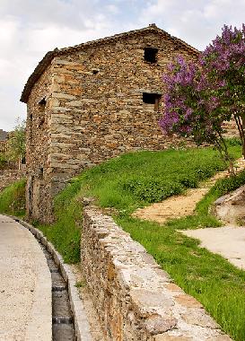 Chalet in La Hiruela (Madrid) or holiday homes and vacation rentals