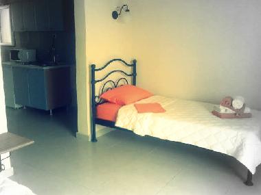 Holiday Apartment in nea vrasna (Thessaloniki) or holiday homes and vacation rentals