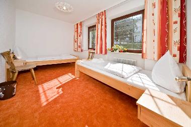 Bedroom 3 apartment 2, Haus Jonghof