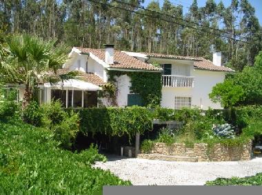 Holiday House in Serpins (Cova da Beira) or holiday homes and vacation rentals