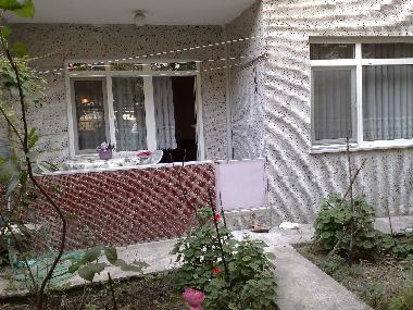 Balkoon and Garden (is min. 25m2 big)