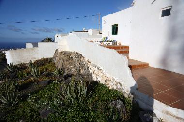 Holiday House in La Asomada (Lanzarote) or holiday homes and vacation rentals