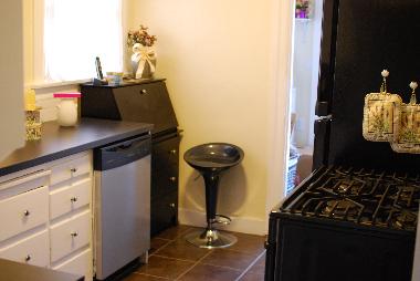 Great space for commiserating while cooking!