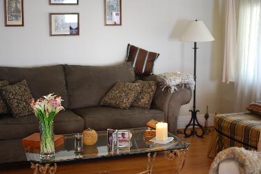 Wonderfully spacious living room, for entertaining or relaxing!