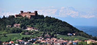Holiday Apartment in Montecalvo Versiggia (Pavia) or holiday homes and vacation rentals