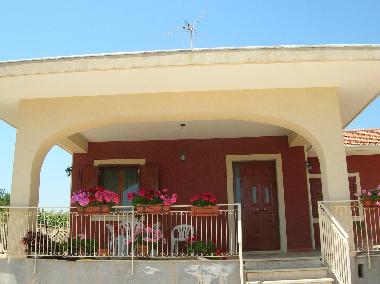 Holiday House in Pisano (Catania) or holiday homes and vacation rentals