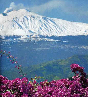 Holiday House in Pisano (Catania) or holiday homes and vacation rentals