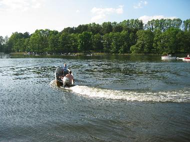 Holiday House in Kleinzerlang (Mecklenburgische Seenplatte) or holiday homes and vacation rentals