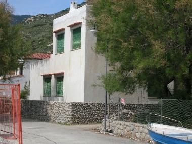 Holiday House in Pomonte (Livorno) or holiday homes and vacation rentals