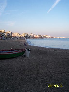 2km long beach from apartment to the Marina.