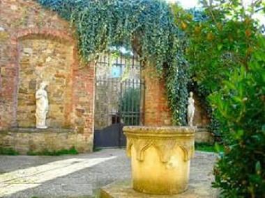 Bed and Breakfast in Castellina in chianti (Siena) or holiday homes and vacation rentals