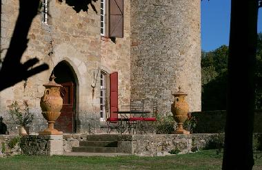 Palace / Castle in Versols et Lapeyre (Aveyron) or holiday homes and vacation rentals