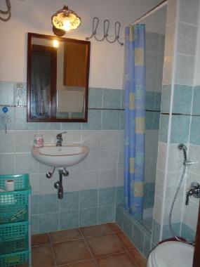 full bathroom n1