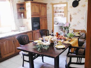Holiday House in Molleges (Bouches-du-Rhne) or holiday homes and vacation rentals